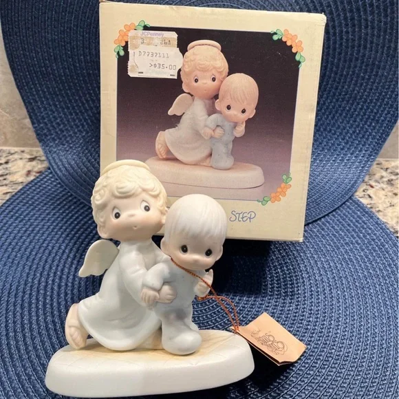 Precious moments baby first bundle lot figurines ensco babies - Picture 10 of 10